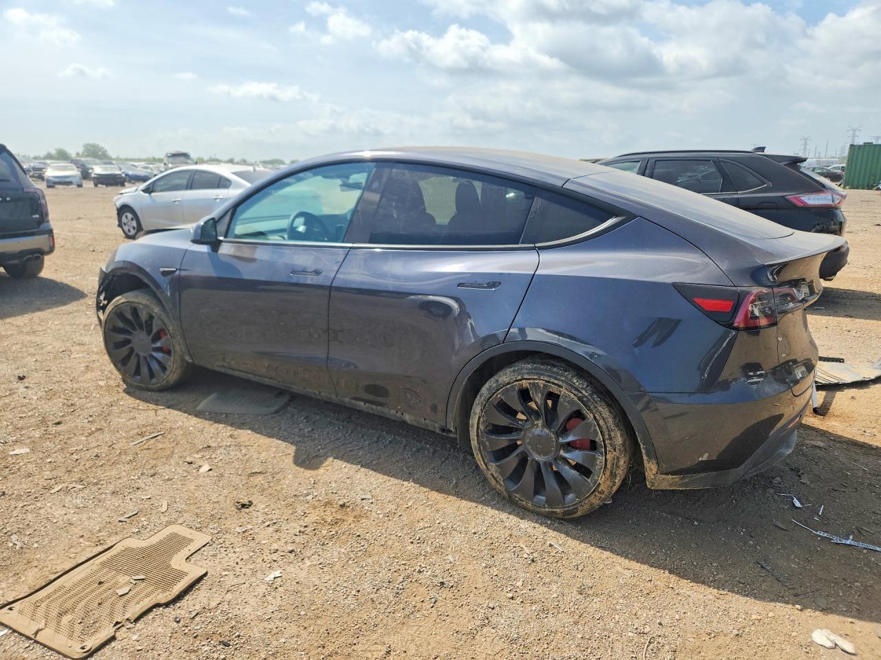 7SAYGDEF5RA283769 · 2024 TESLA MODEL Y · 2/13