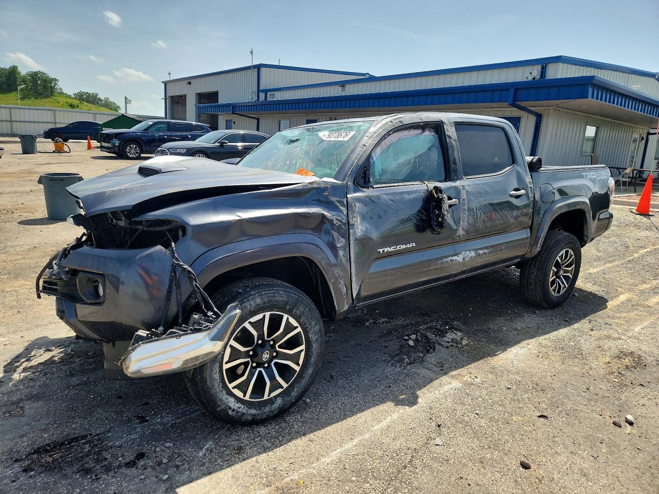 3TMCZ5AN7LM369322 · 2020 TOYOTA TACOMA