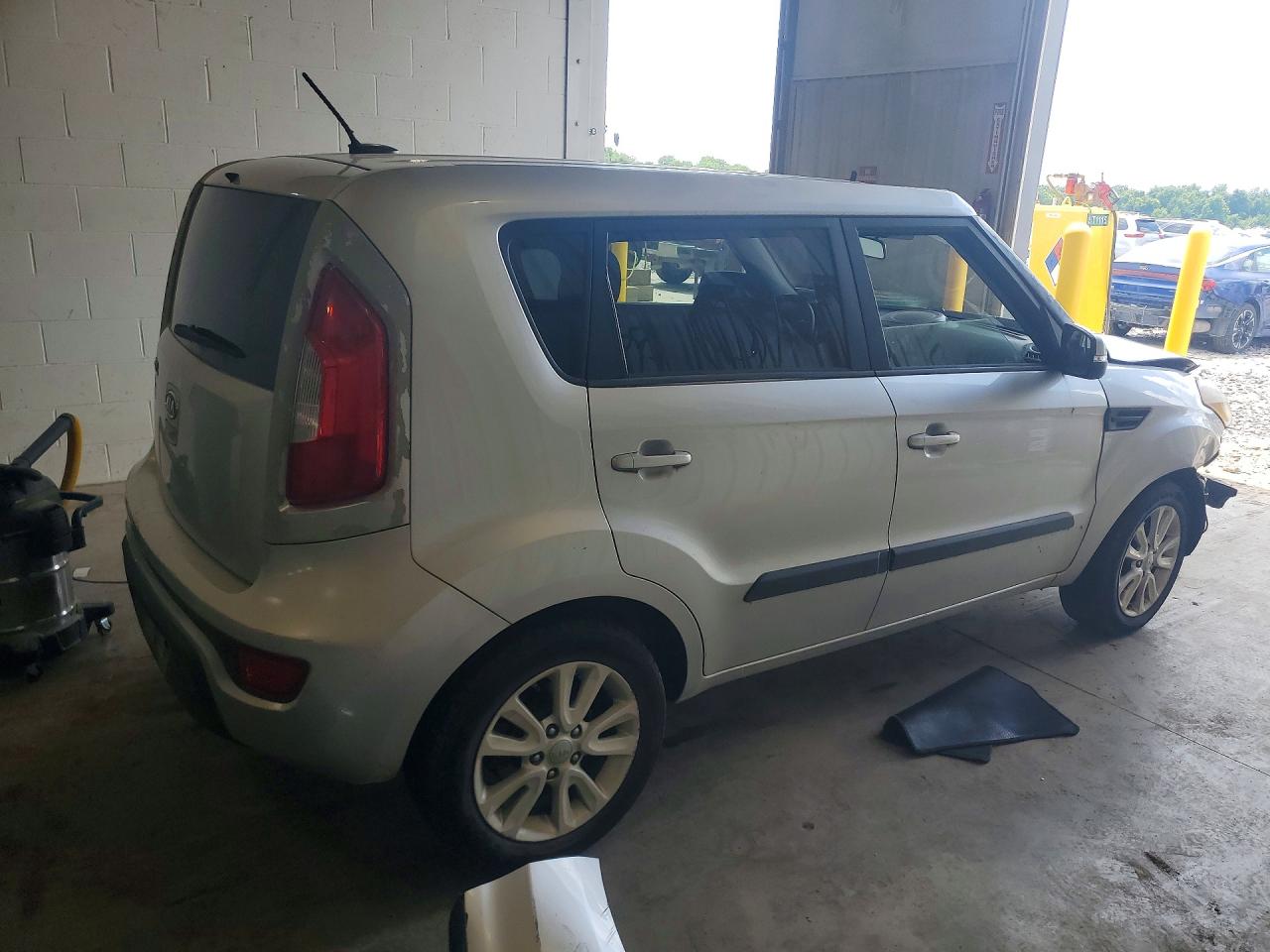 KNDJT2A62C7418212 · 2012 KIA SOUL · 3/12