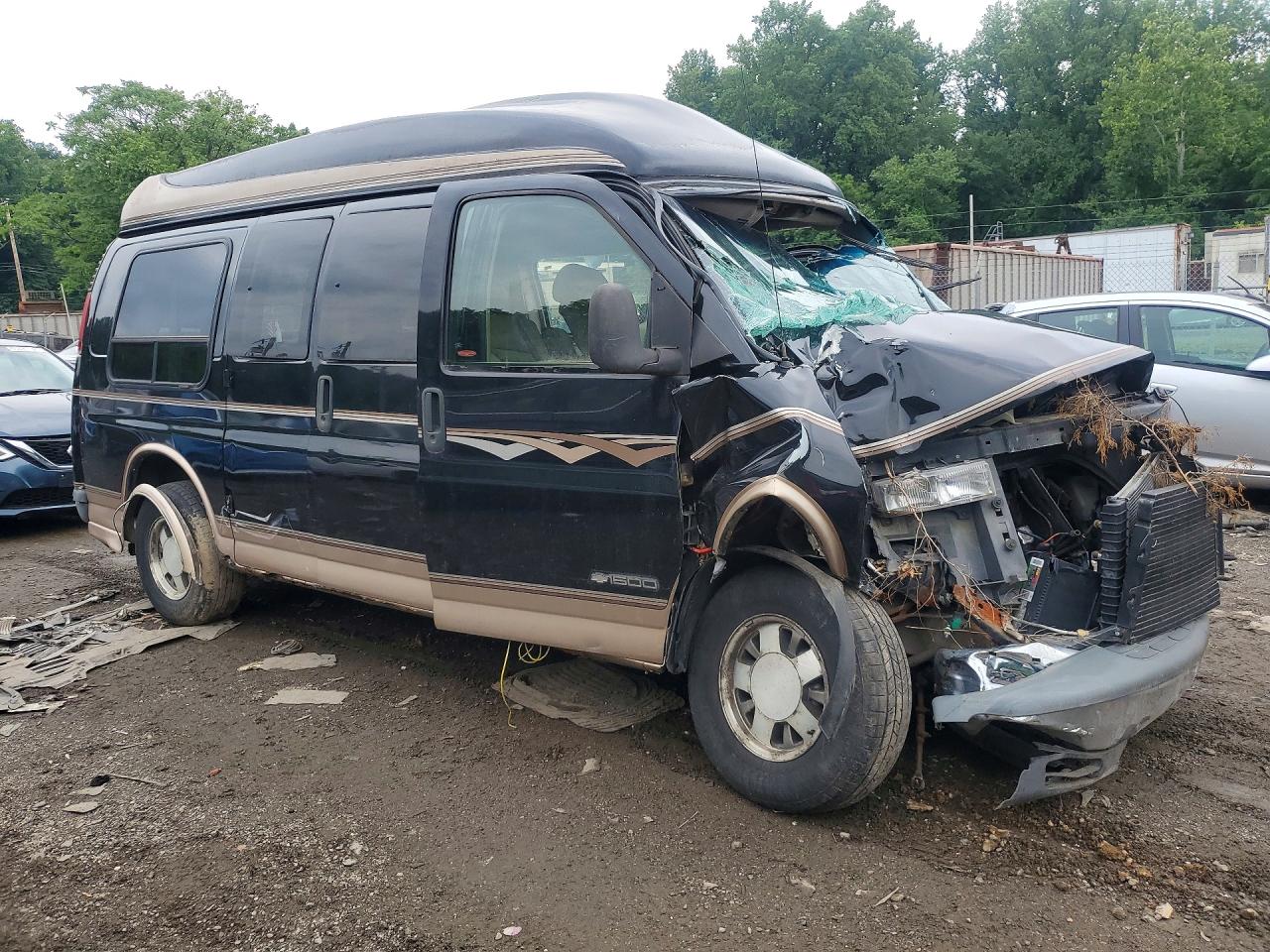 1GBFG15R7V1049253 · 1997 CHEVROLET EXPRESS G1500 · 4/13