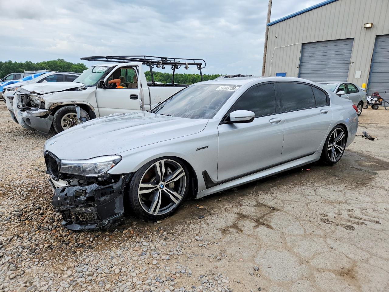 WBA7E2C50KB454272 · 2019 BMW 740