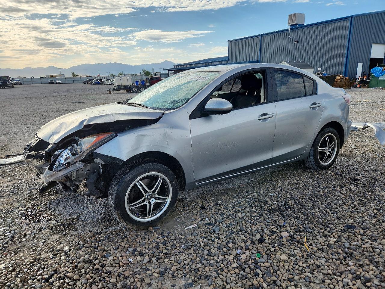 JM1BL1UP1D1779258 · 2013 MAZDA 3