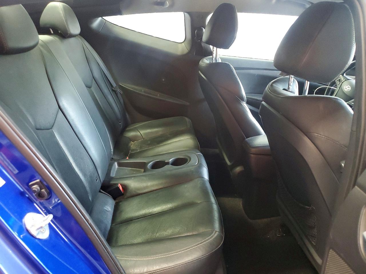 KMHTC6AE9FU220266 · 2015 HYUNDAI VELOSTER · 10/12