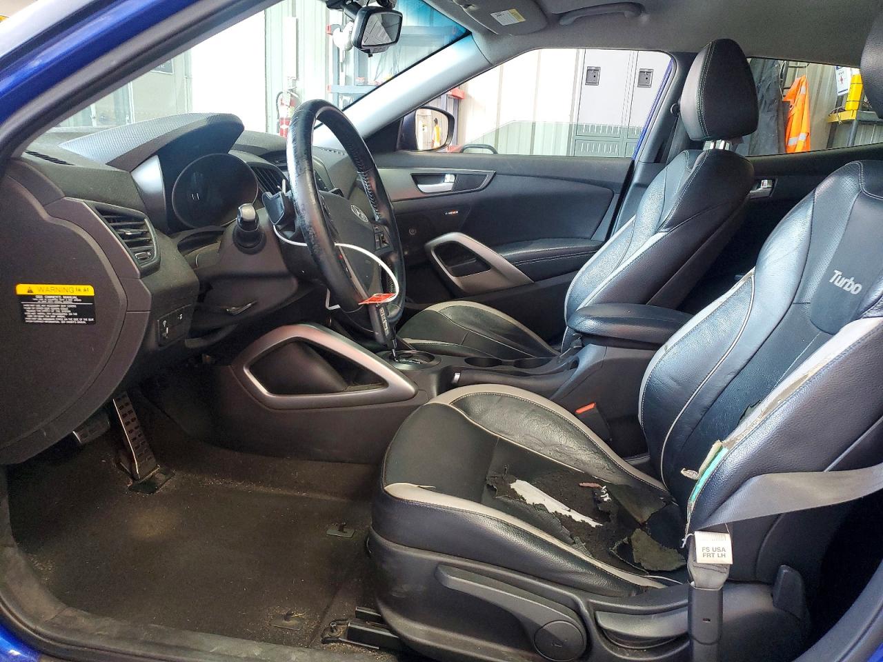 KMHTC6AE9FU220266 · 2015 HYUNDAI VELOSTER · 7/12