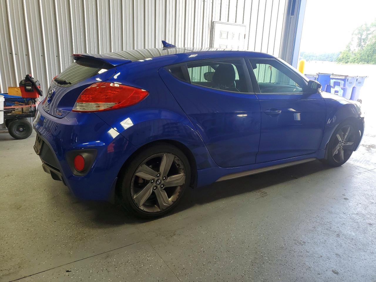 KMHTC6AE9FU220266 · 2015 HYUNDAI VELOSTER · 3/12