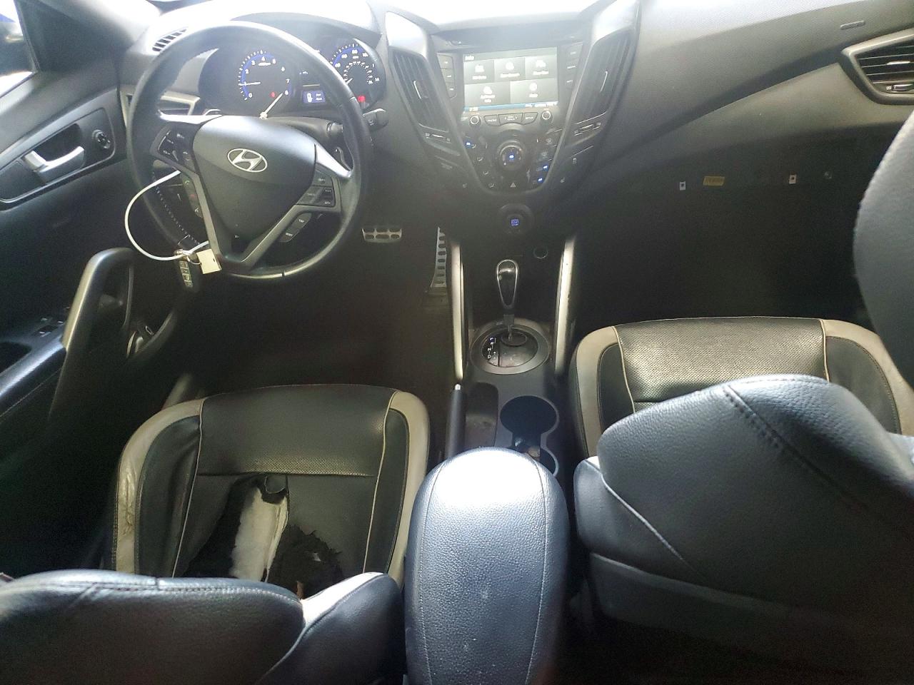 KMHTC6AE9FU220266 · 2015 HYUNDAI VELOSTER · 8/12