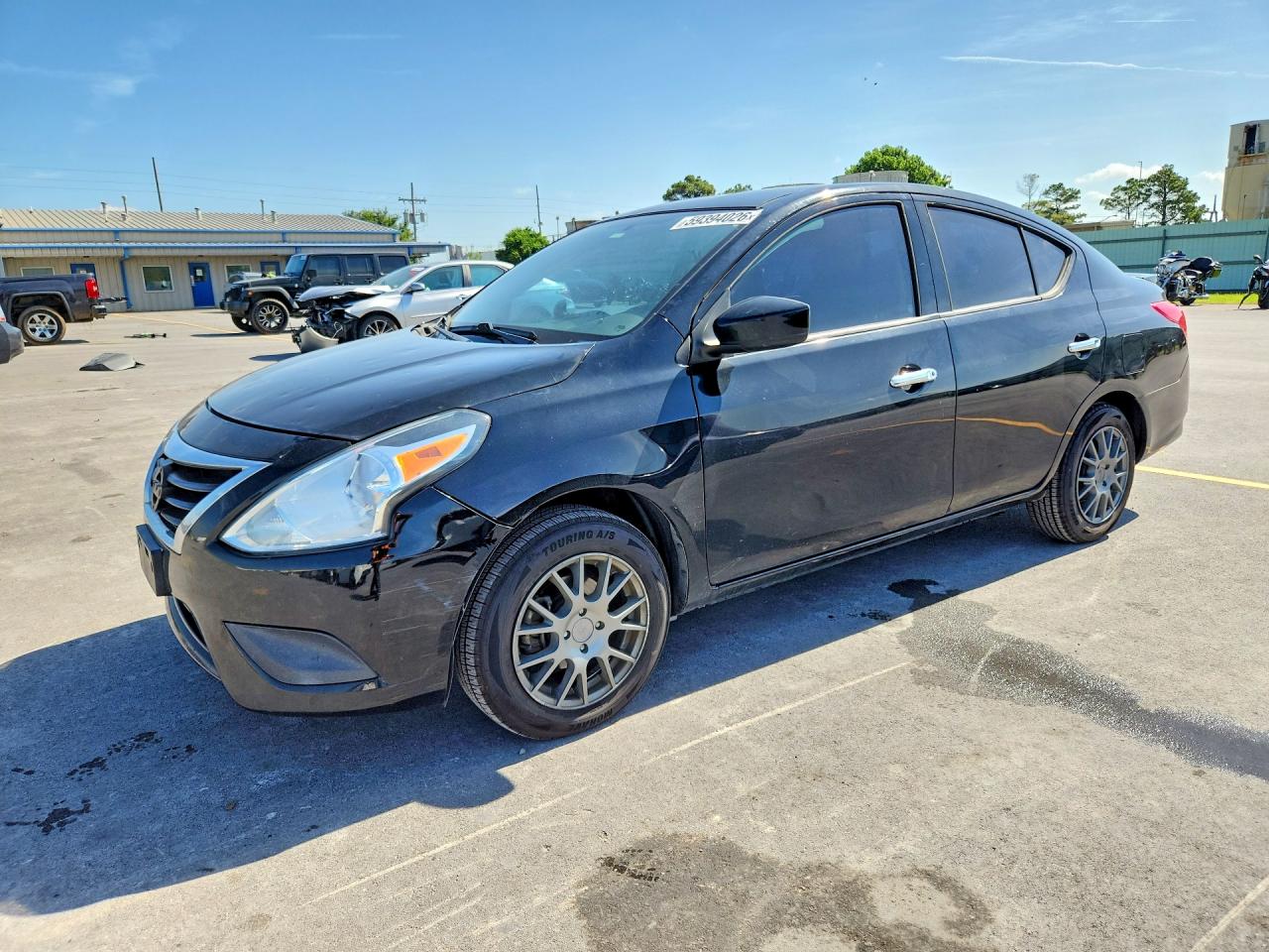 3N1CN7APXJL808592 · 2018 NISSAN VERSA