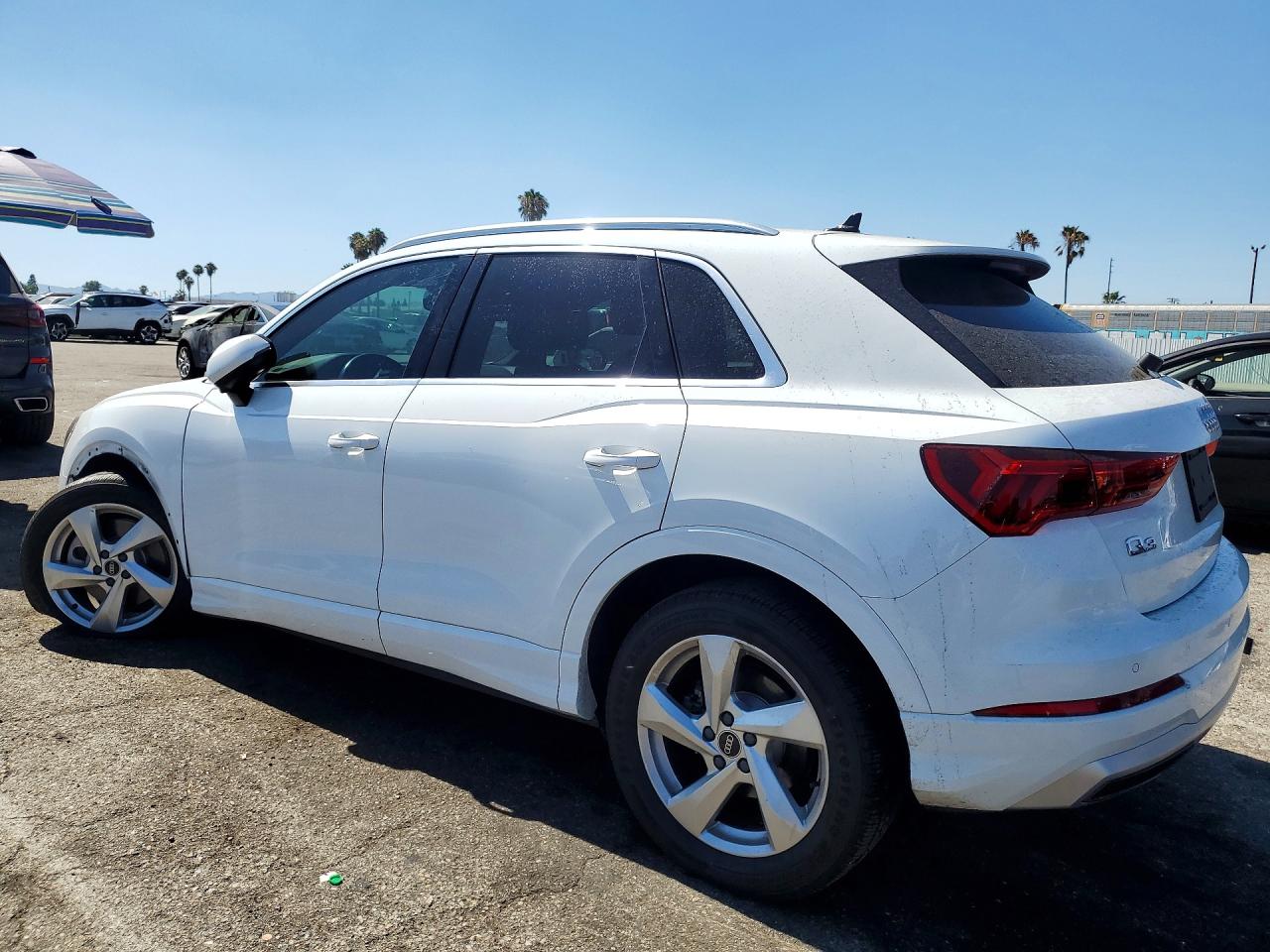 WA1AUCF33M1108201 · 2021 AUDI Q3 · 2/13