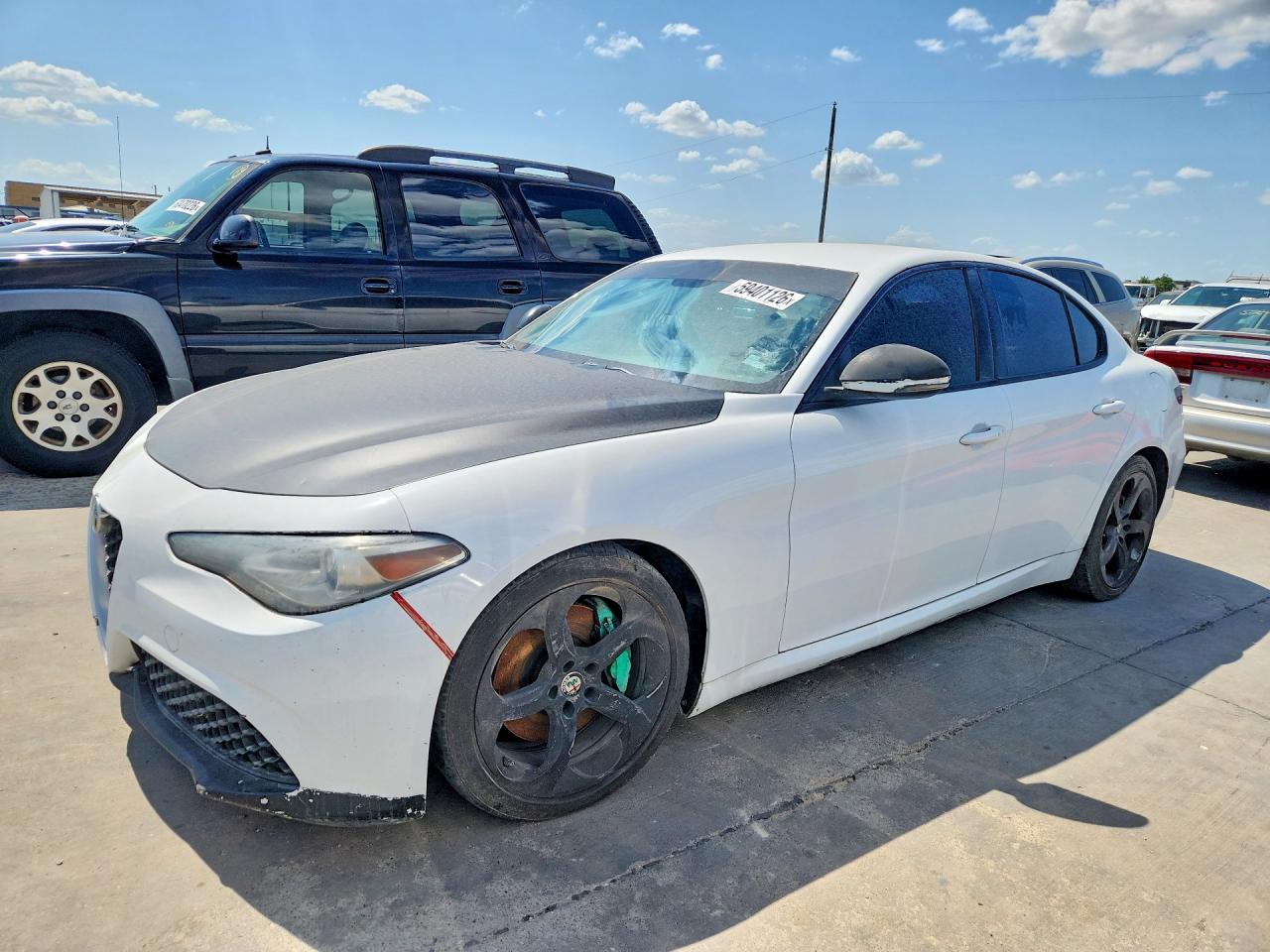 ZARFAEBN8J7566032 · 2018 ALFA ROMEO GIULIA