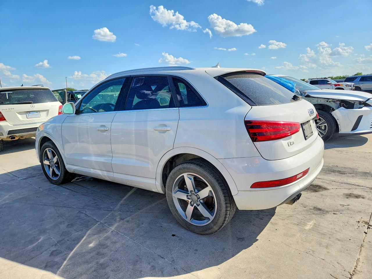 WA1EFCFS9FR006747 · 2015 AUDI Q3 · 2/12