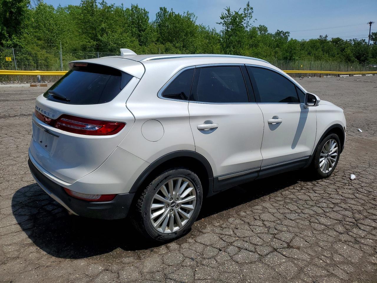 5LMCJ1D98KUL15593 · 2019 LINCOLN MKC · 3/13