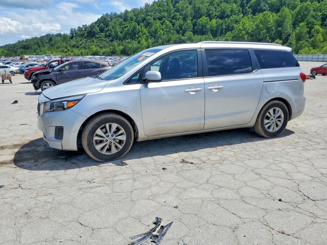 KNDMB5C1XG6094831 · 2016 KIA SEDONA
