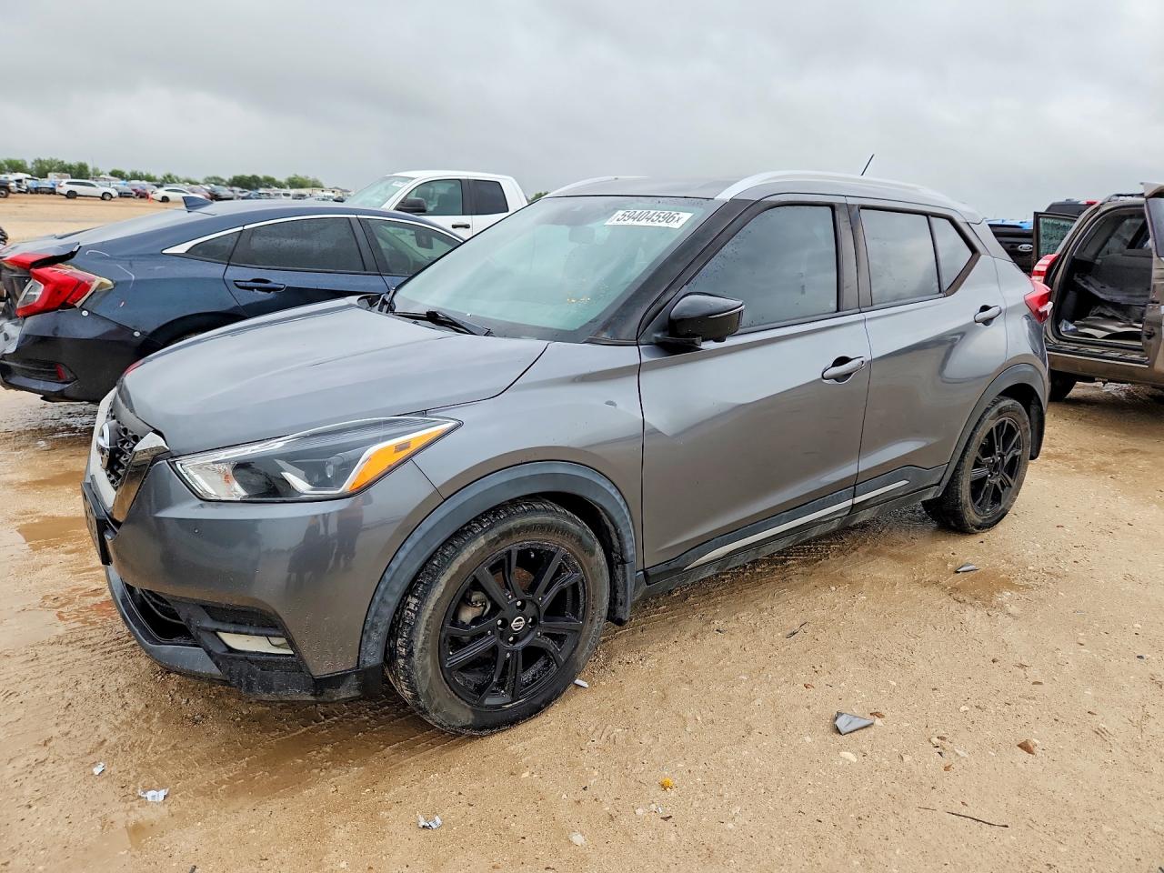3N1CP5DV5LL578813 · 2020 NISSAN KICKS