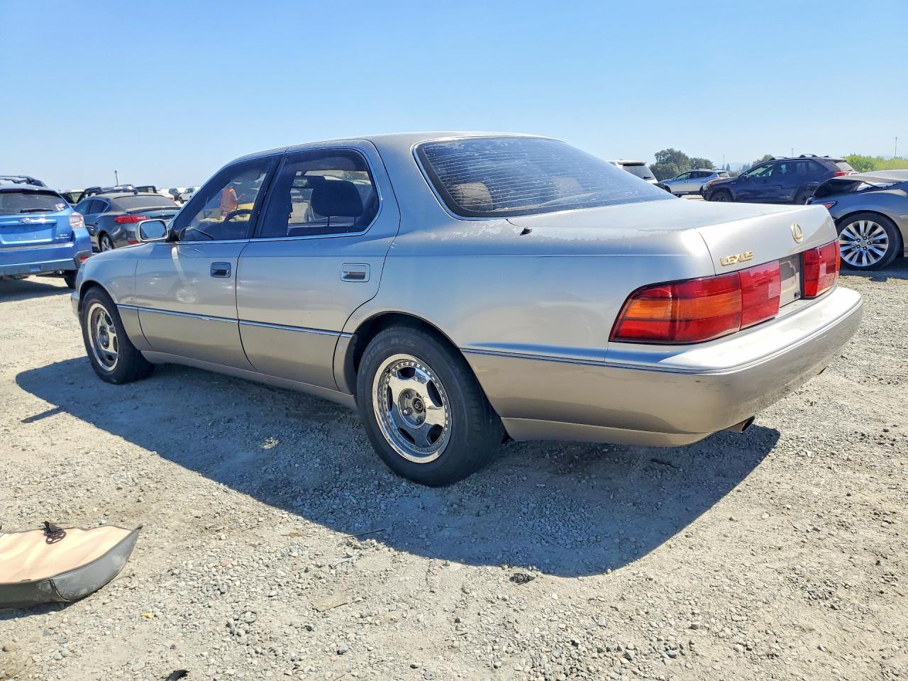 JT8UF11E6R0187529 · 1994 LEXUS LS · 2/12