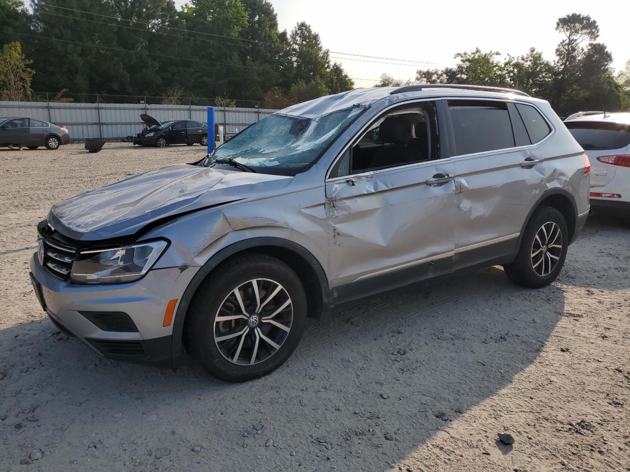 3VV2B7AX2MM083815 · 2021 VOLKSWAGEN TIGUAN