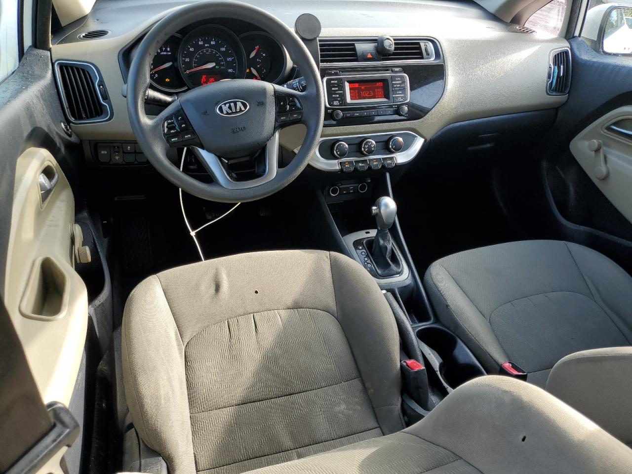 KNADM4A35G6684621 · 2016 KIA RIO · 8/13