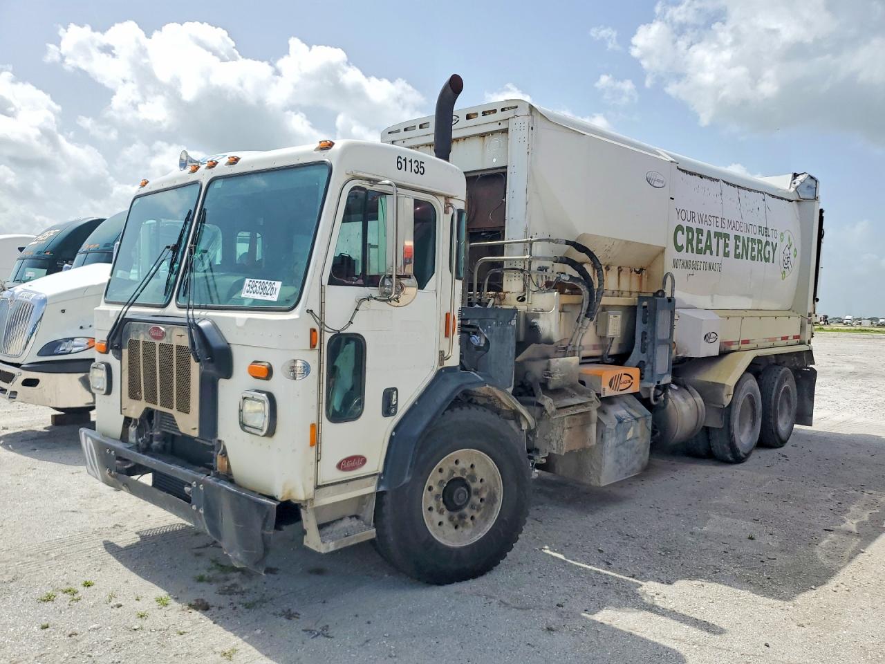 2019 PETERBILT 520