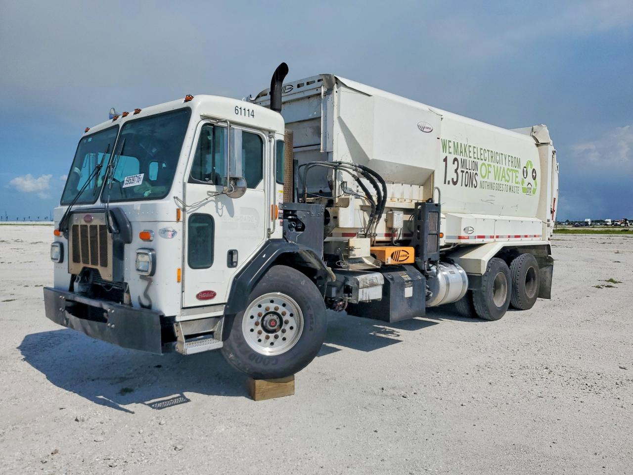 2019 PETERBILT 520