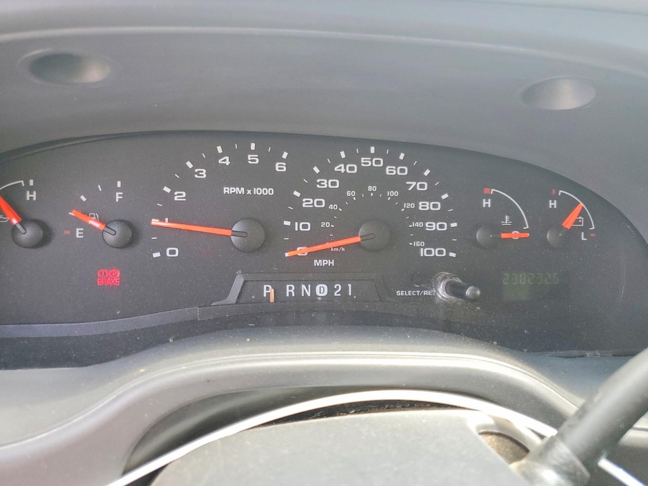 1FTNE24W26DA71039 · 2006 FORD ECONOLINE · 9/13