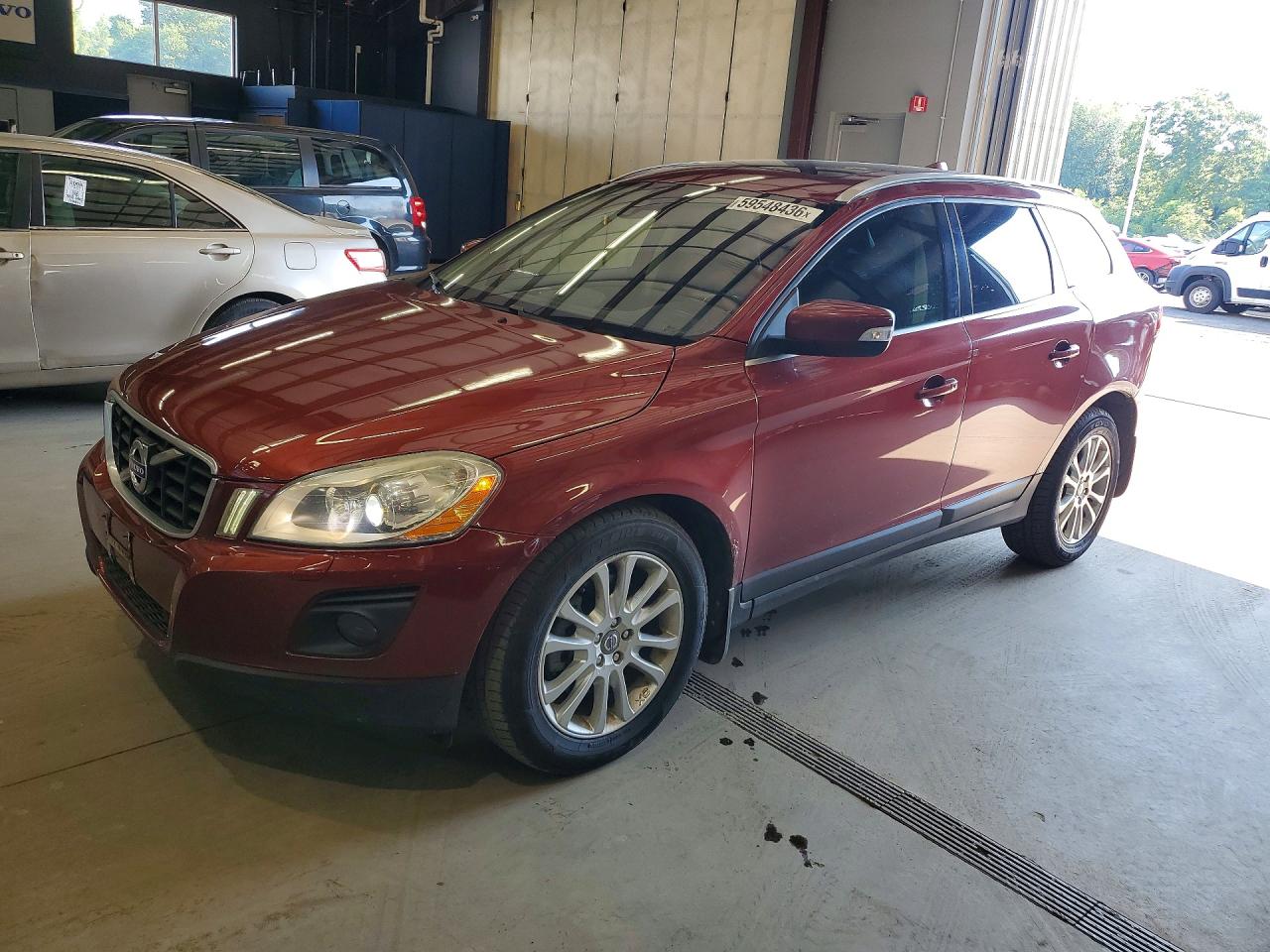 YV4992DZ4A2060383 · 2010 VOLVO XC60