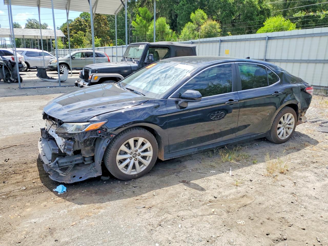 4T1C11AK6LU911135 · 2020 TOYOTA CAMRY