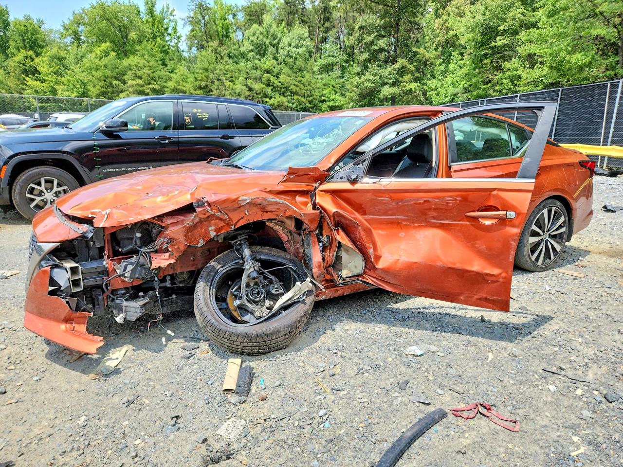 1N4BL4CV8KC106069 · 2019 NISSAN ALTIMA
