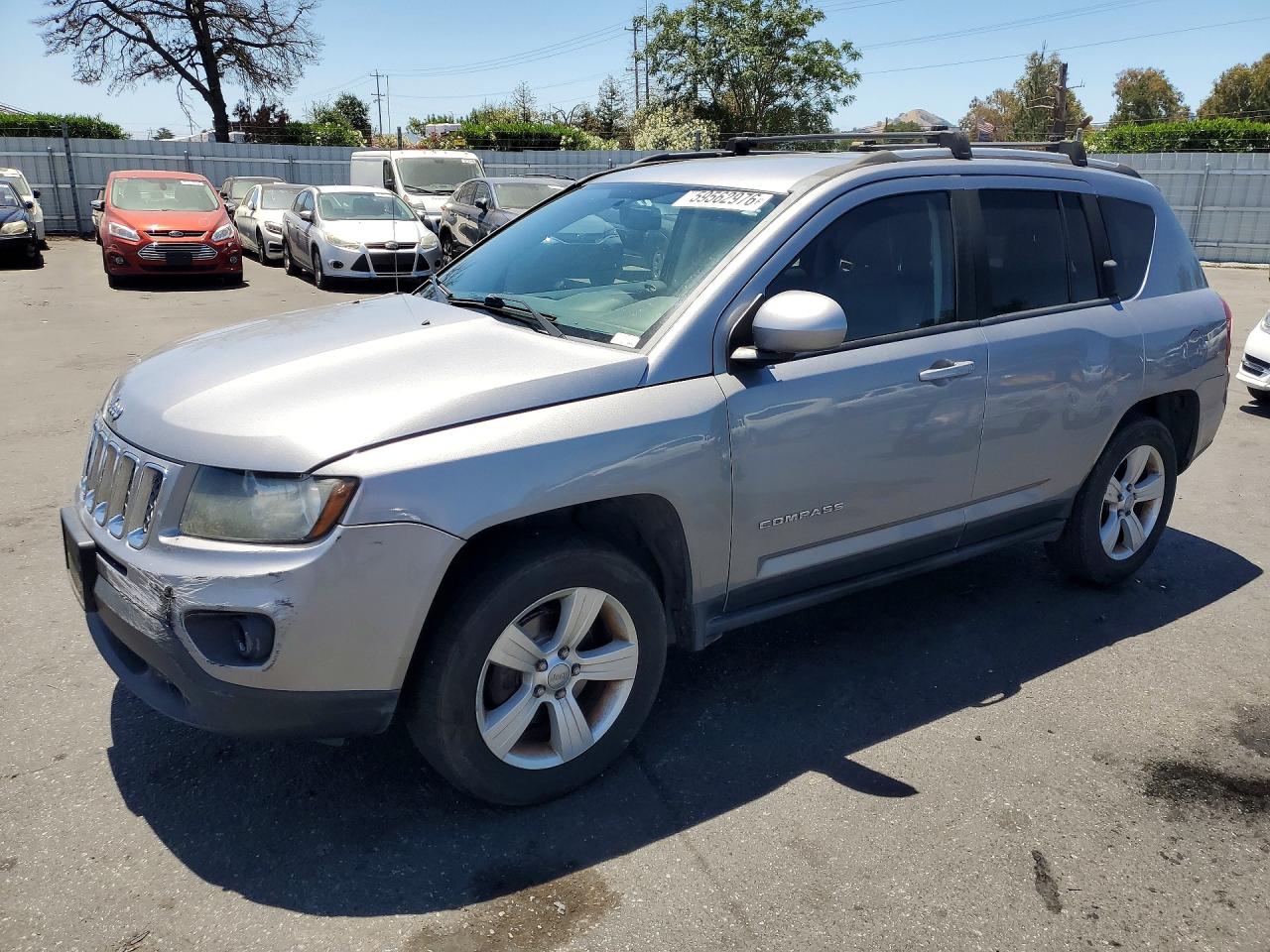 1C4NJDEB1GD631752 · 2016 JEEP COMPASS