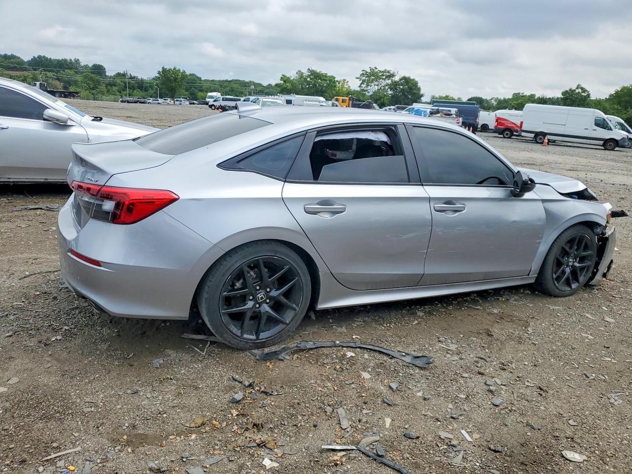 2HGFE2F56RH567799 · 2024 HONDA CIVIC · 3/12