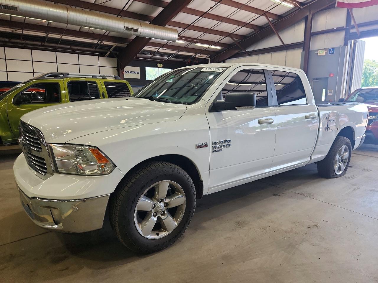 1C6RR6TT8KS633284 · 2019 RAM 1500 CLASSIC