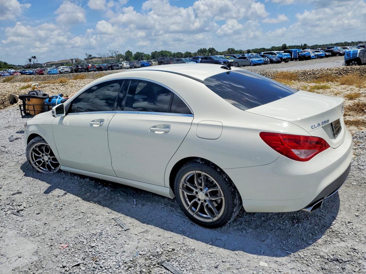 WDDSJ4EB6GN327190 · 2016 MERCEDES-BENZ CLA · 2/12