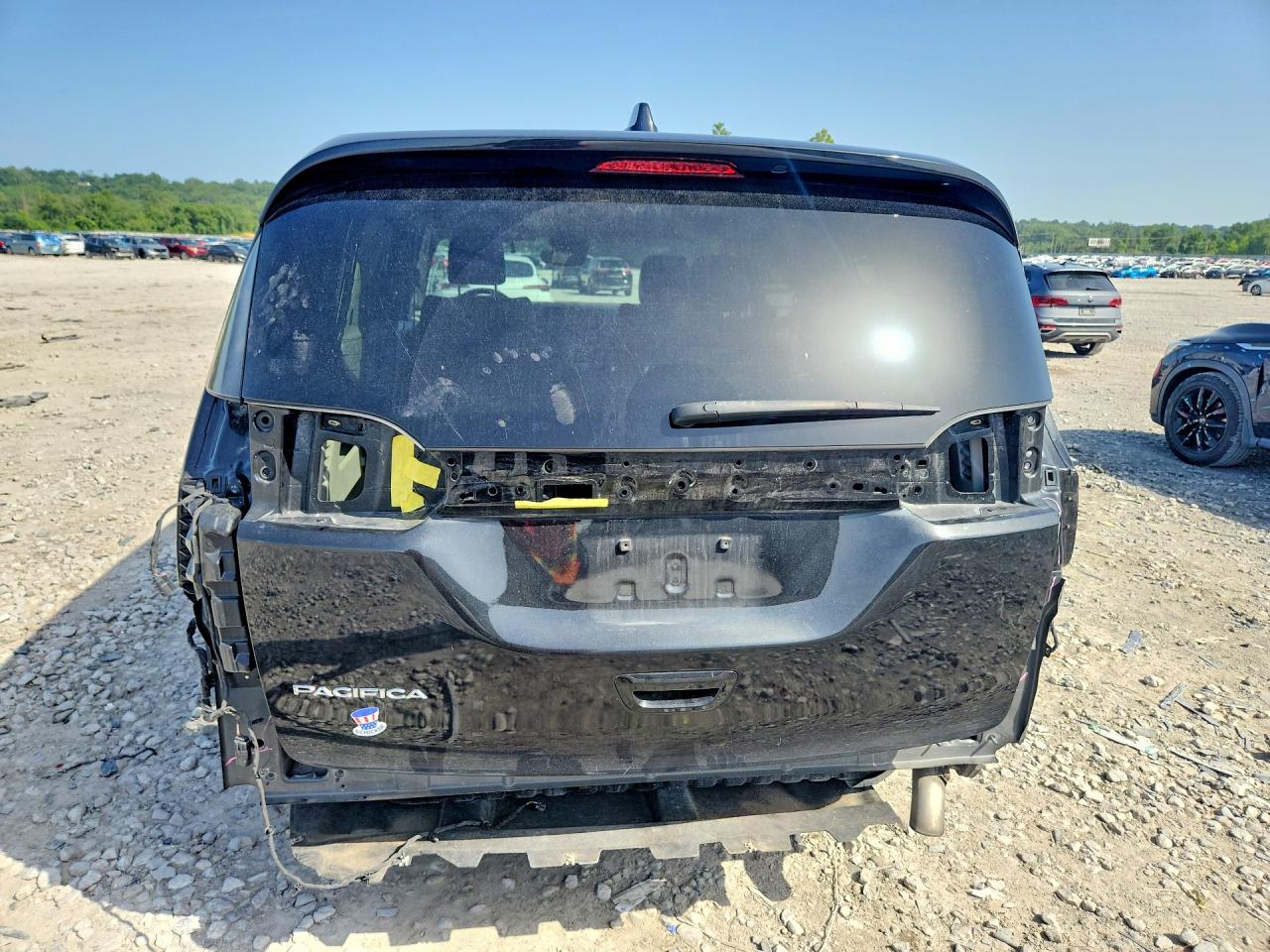 2C4RC1BG2PR620900 · 2023 CHRYSLER PACIFICA · 6/13