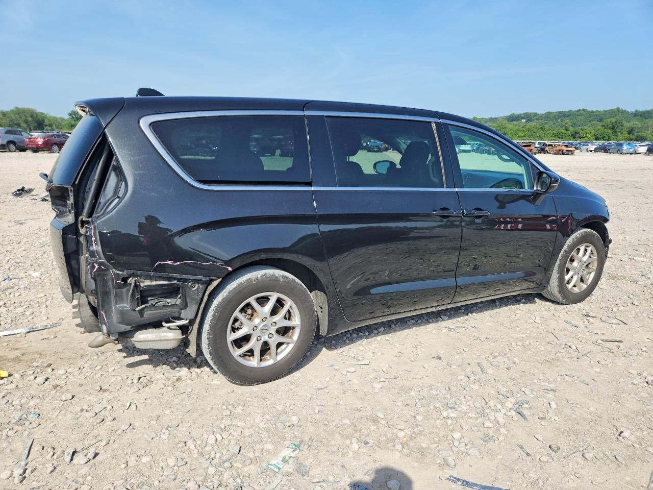 2C4RC1BG2PR620900 · 2023 CHRYSLER PACIFICA · 3/13