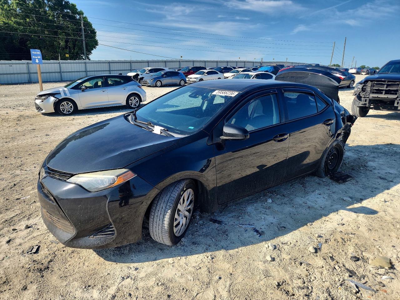 2T1BURHE8JC015810 · 2018 TOYOTA COROLLA