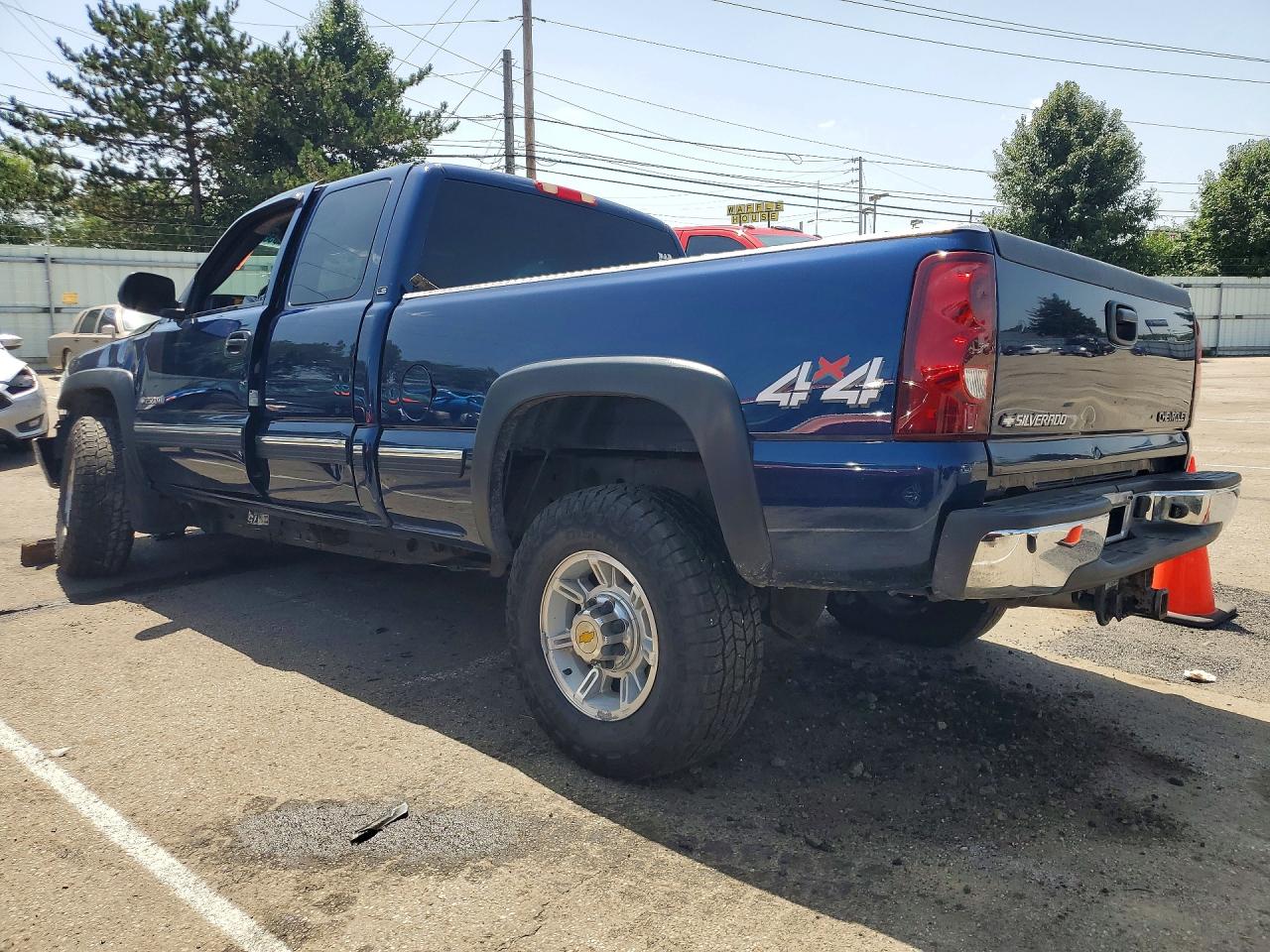 1GCHK29U92E168577 · 2002 CHEVROLET SILVERADO · 2/12