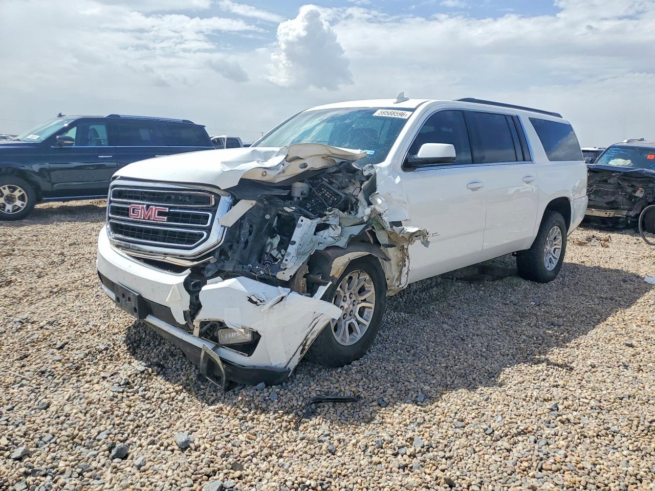1GKS2GKCXHR113856 · 2017 GMC YUKON XL