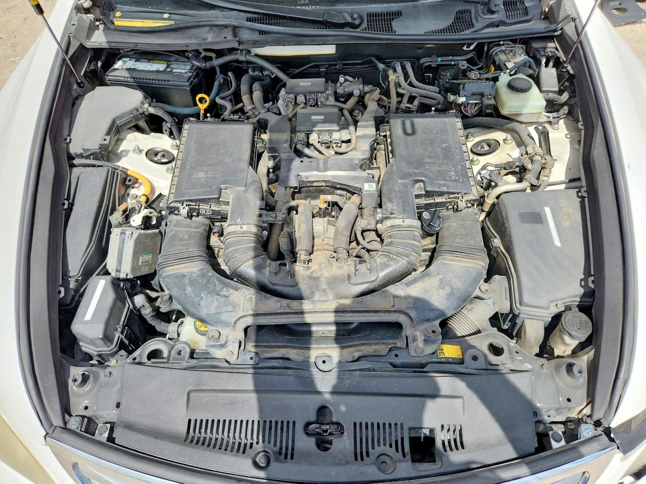 JTHCL5EFXC5013889 · 2012 LEXUS LS · 11/13