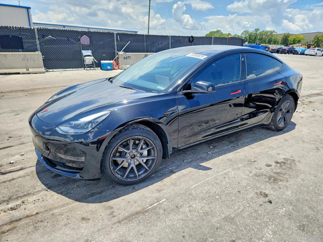 5YJ3E1EBXNF273163 · 2022 TESLA MODEL 3