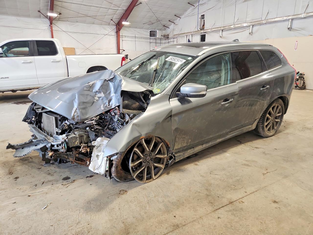 YV449MRKXG2915629 · 2016 VOLVO XC60