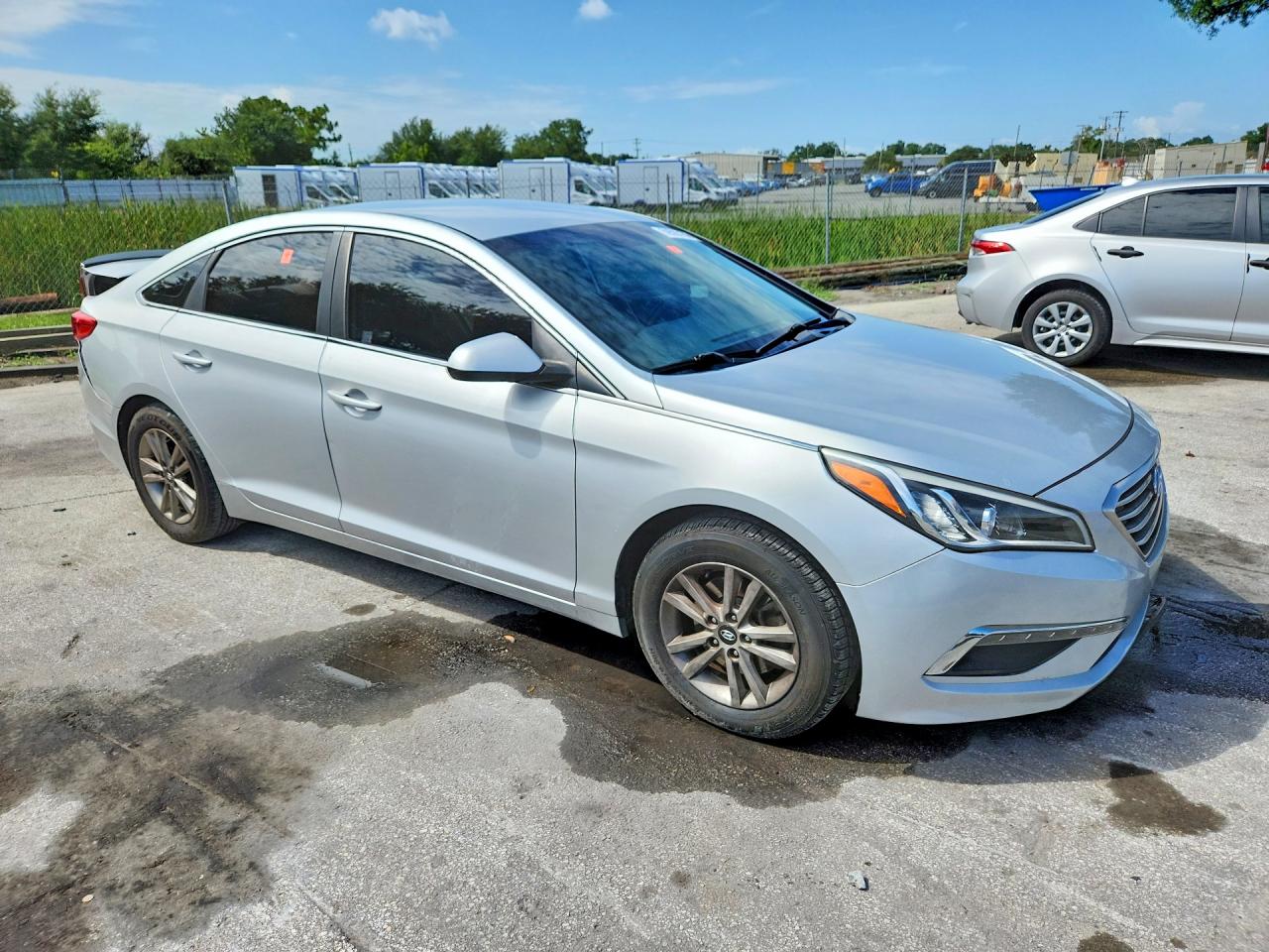 5NPE24AF1FH182958 · 2015 HYUNDAI SONATA · 4/12