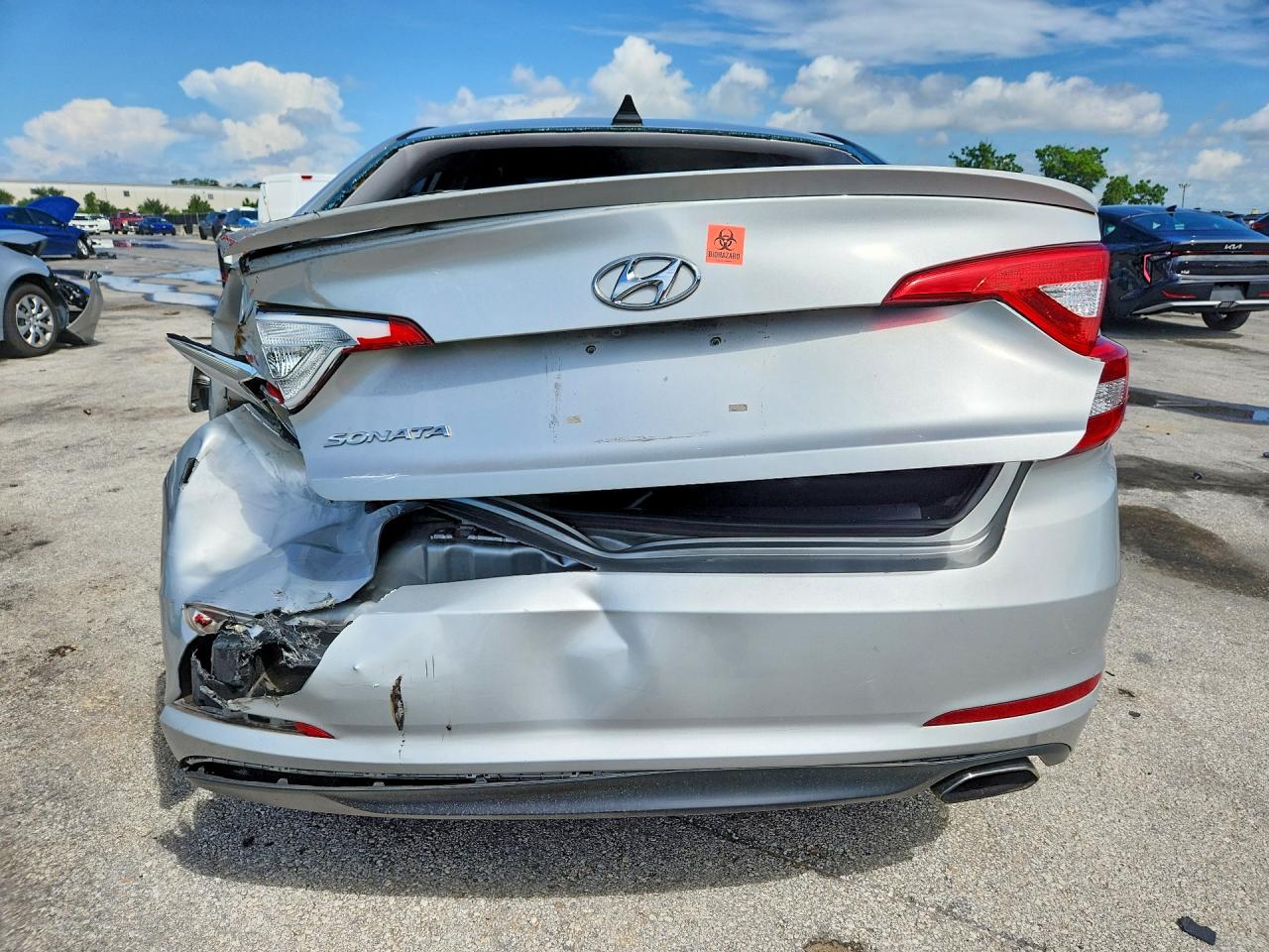 5NPE24AF1FH182958 · 2015 HYUNDAI SONATA · 6/12