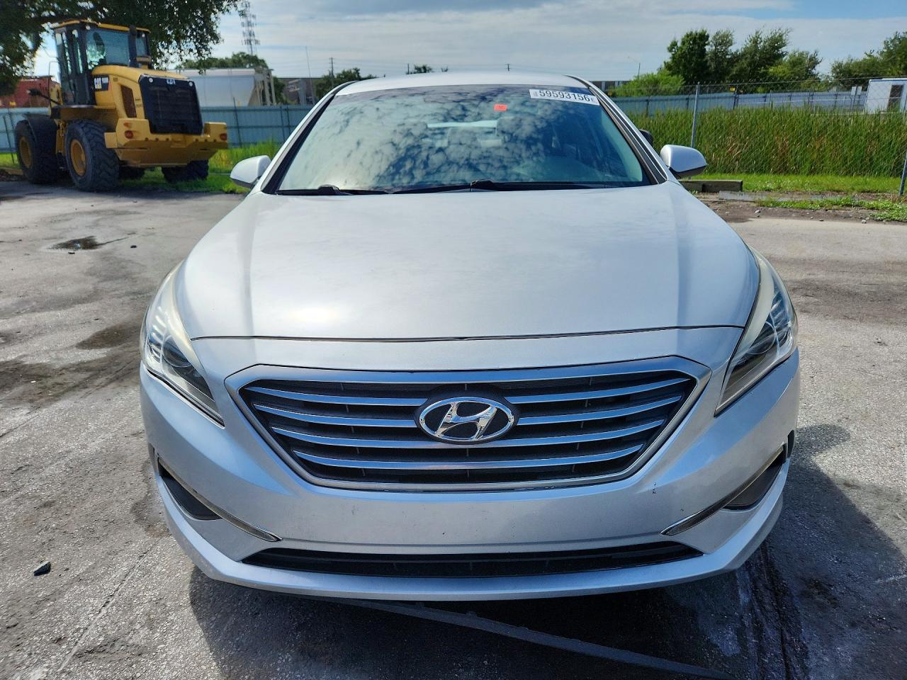 5NPE24AF1FH182958 · 2015 HYUNDAI SONATA · 5/12