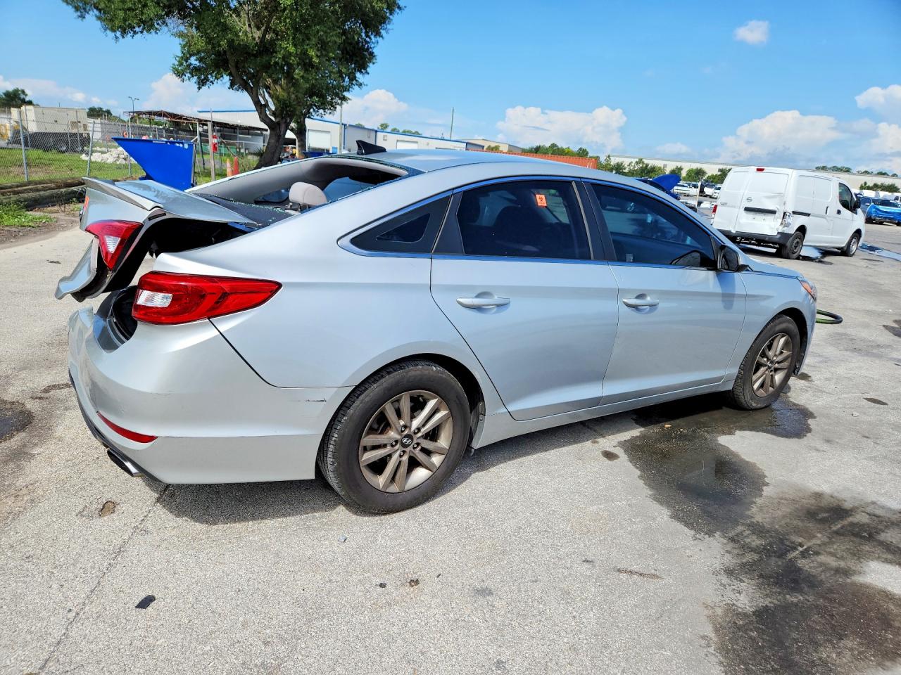 5NPE24AF1FH182958 · 2015 HYUNDAI SONATA · 3/12