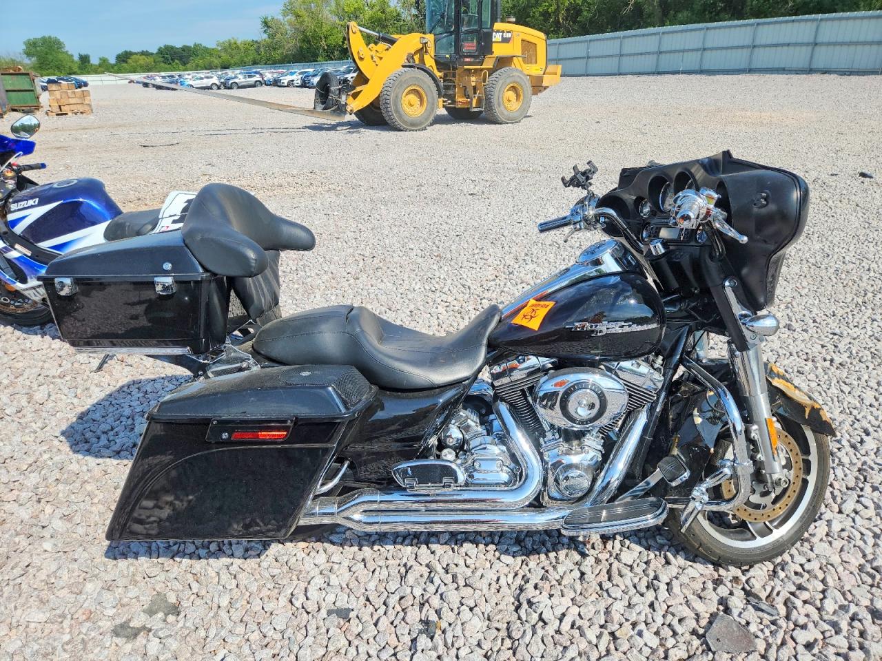 1HD1KB415AB636527 · 2010 HARLEY-DAVIDSON FLHX
