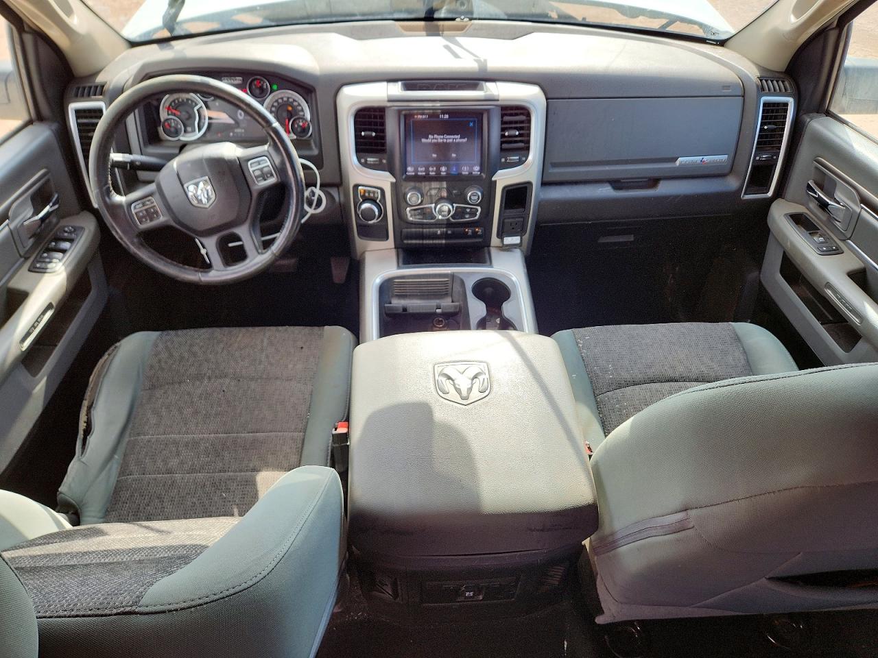 1C6RR6LT7KS528977 · 2019 RAM 1500 CLASSIC · 8/12
