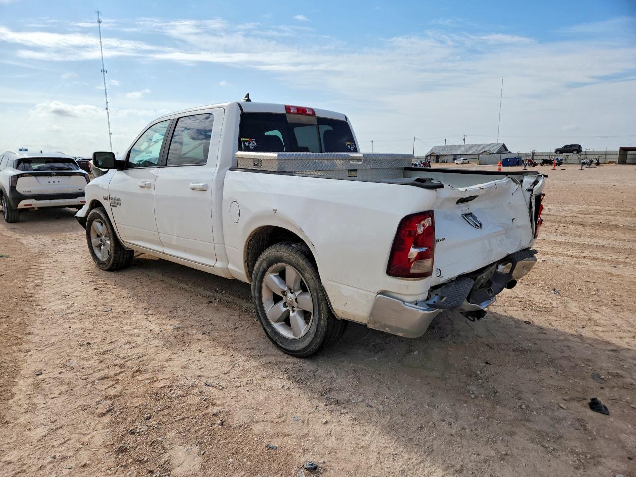 1C6RR6LT7KS528977 · 2019 RAM 1500 CLASSIC · 2/12
