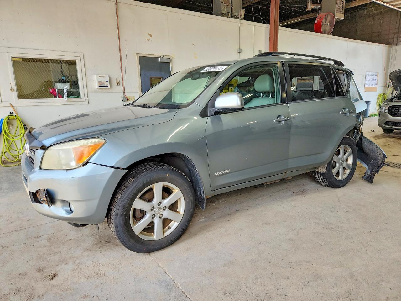 JTMBK31V486033106 · 2008 TOYOTA RAV4