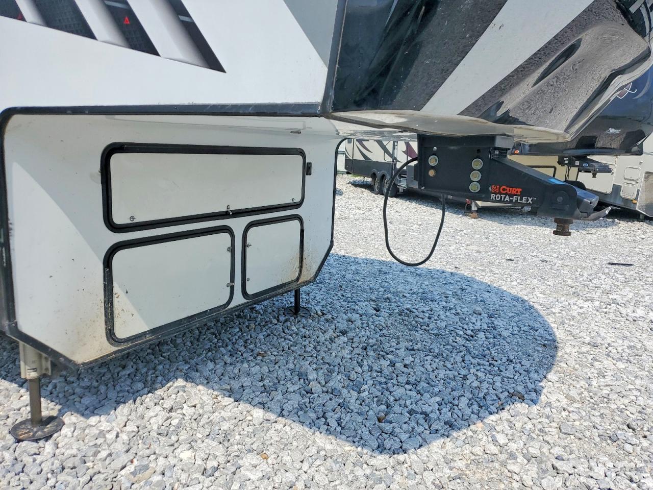 7M5FV4538MA003987 · 2021 ALLIANCE RECREATIONAL VEHICLE (RV) · 8/10