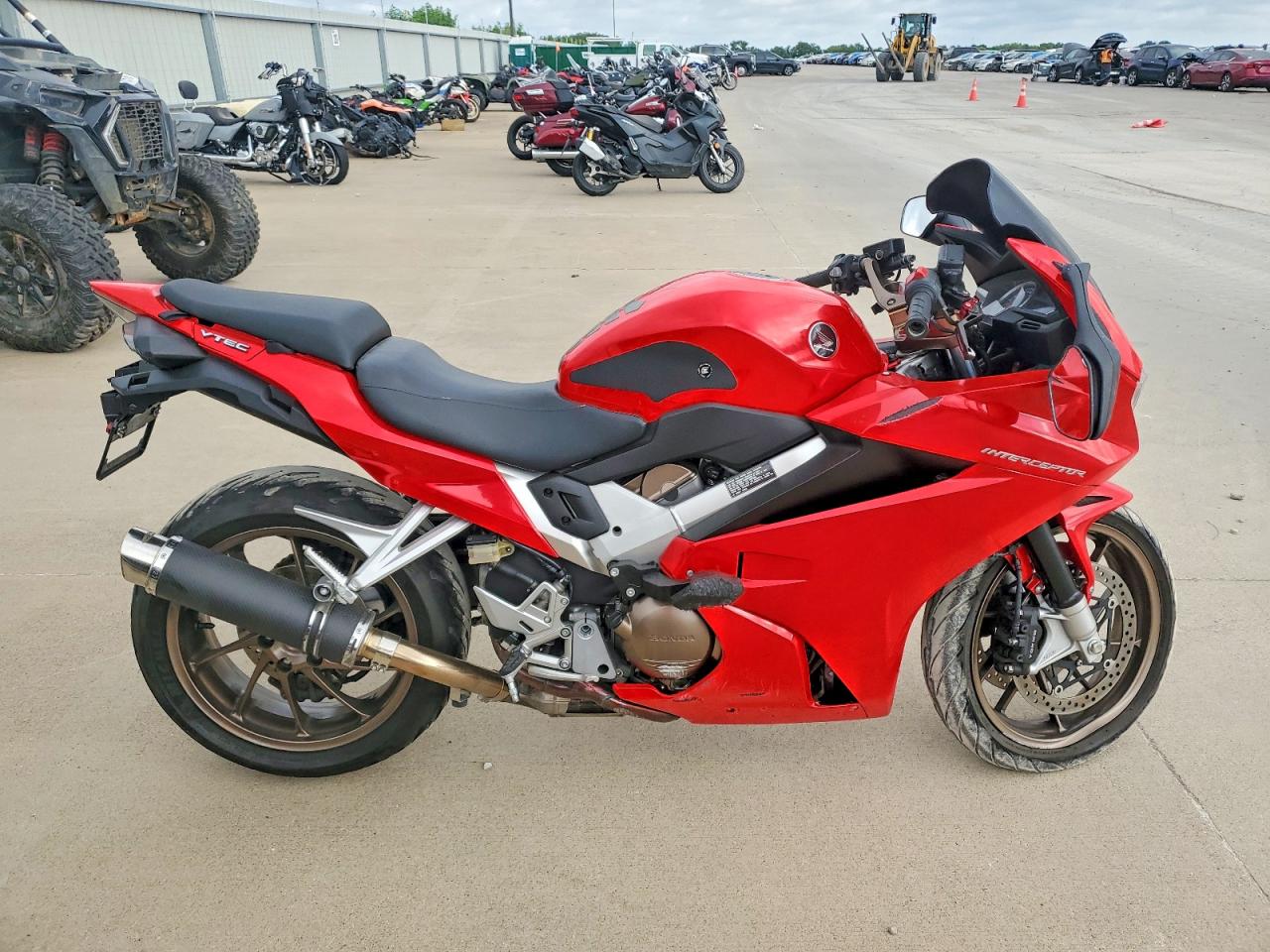 JH2RC7915EK000646 · 2014 HONDA VFR800