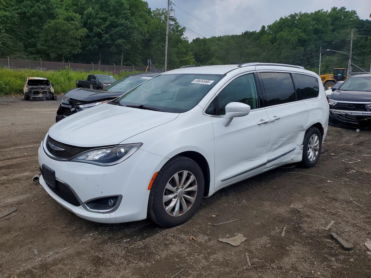 2C4RC1BG2KR597286 · 2019 CHRYSLER PACIFICA