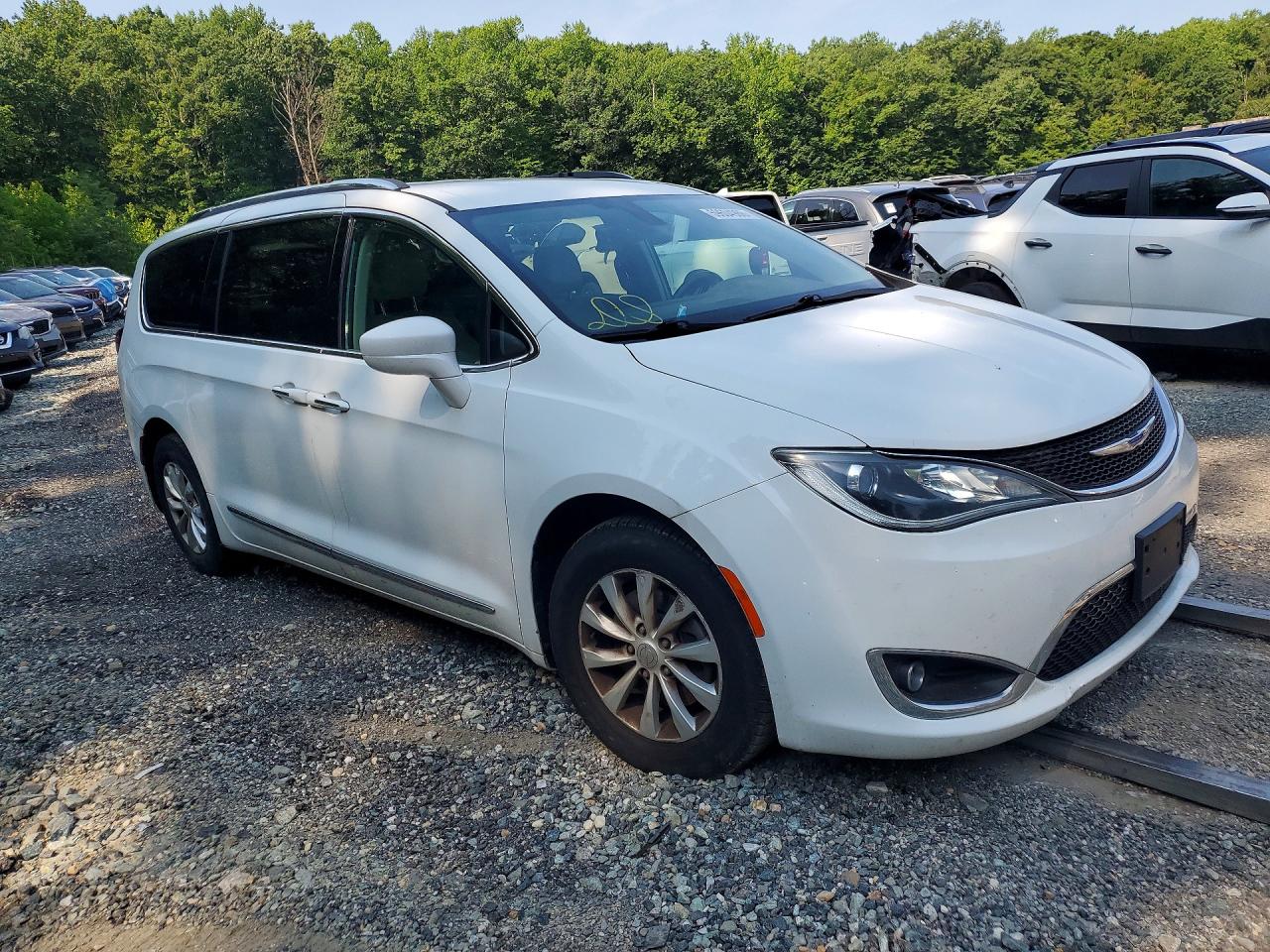 2C4RC1BG2KR597286 · 2019 CHRYSLER PACIFICA · 4/13